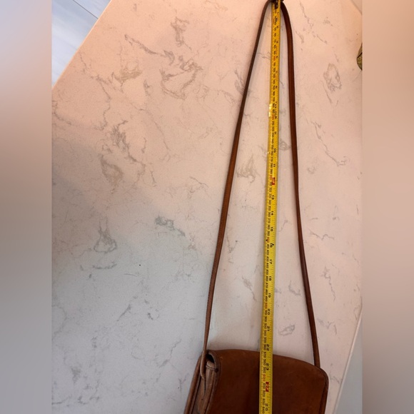 Vintage Coach Dinky Tan Leather Crossbody Bag - Picture 14 of 14